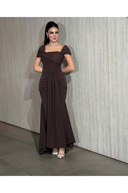 REVE Dark Brown Evening Gown, Featuring an Elegant Draped Design and a Cinched Waist.- Trendyol REVE Dark Brown Evening Gown, Featuring an Elegant Draped Design and a Cinched Waist.- Trendyol