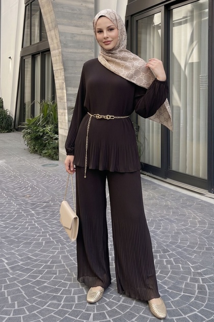 Pleated Chiffon Bitter Brown Suit with Loose Trousers