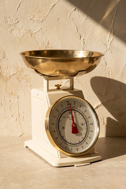 Retro Mutfak Terazisi - 2 KG Kapasiteli Mekanik Hassas Tartı - Metal Kasa Krem Gold Kase