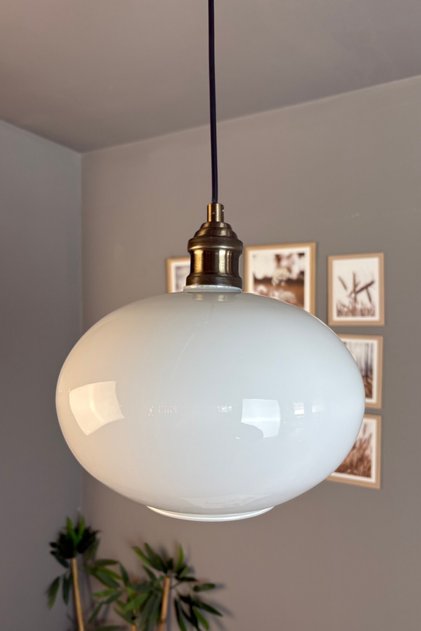 Solvia Cam Beyaz Tekli Avize Yarım Lale Başlık Retro Sarkıt Lamba Salon Aydınlatma