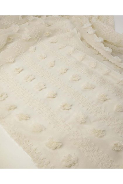 Cream Colored Three-Dimensional Lace Fabric Width: 140cm