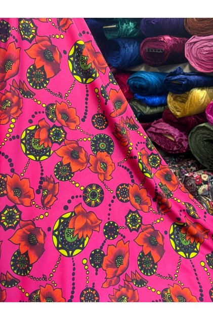 Patterned Lycra Jersey Fabric 150 cm Wide (Travera)