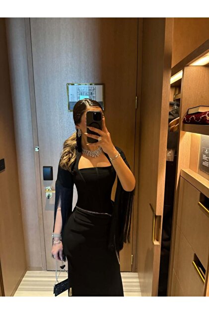 REVE Black Long Corset Dress with Fringed Drop Sleeves and Elegant Chain  Belt.- Trendyol