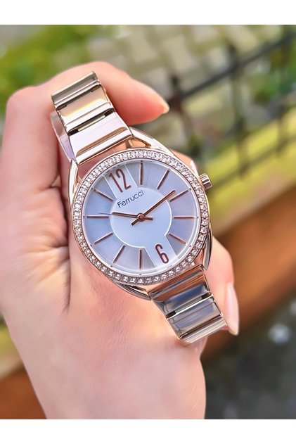 Women's Wristwatch New Model Steel Band Waterproof 2 Years Warranty Bracelet Gift