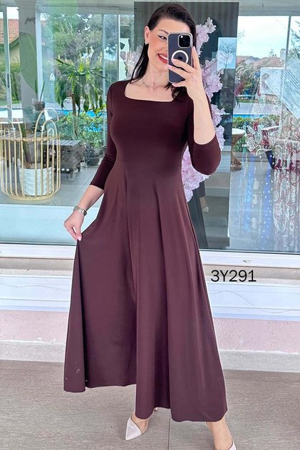 Rochie lungă cu guler pătrat din Lycra 3y291