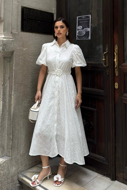 Rochie albă de damă, cu mâneci bufante, cu curea, căptușită, brodată, țesută