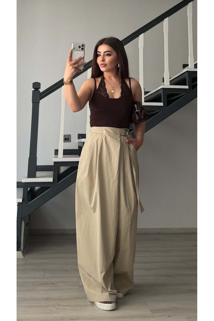 Stone parachute fabric belt detailed flowy pants