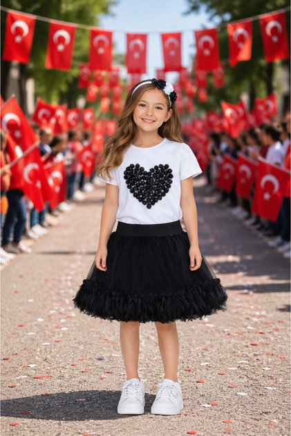 Girl's Heart Detailed Tulle Skirt Set Black and White – Ages 5-13