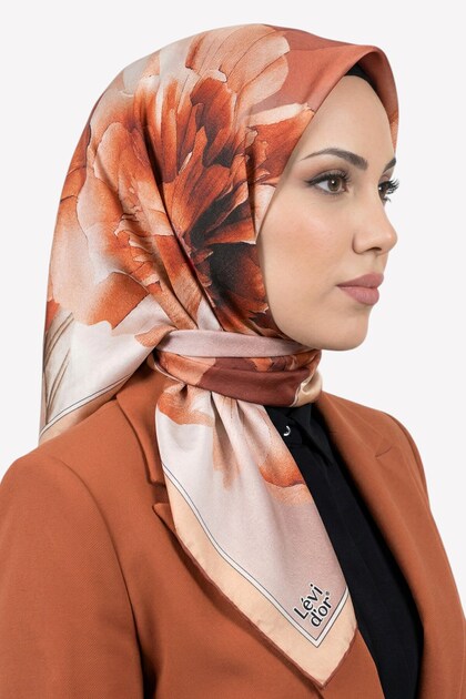 وشاح نسائي من الكريستال بنقشة زهور بيج وبرتقالي