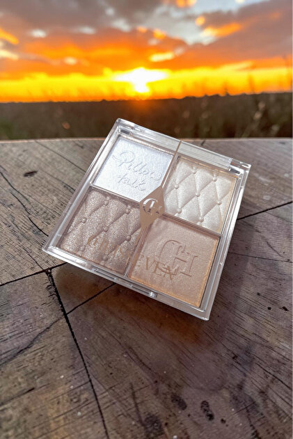 Chrisseven 4 Color Highlighter Face Palette Illuminating Palette