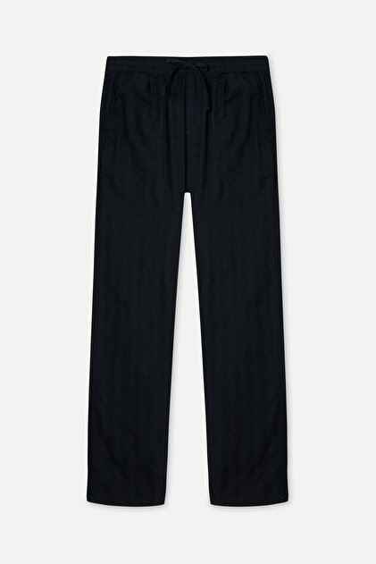 Men's Black Textured Straight Fit Chino Pants