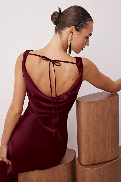 Rochie maxi elegantă din satin, croi în A, cu decolteu drapat, roșu, TPRSS25EL00318