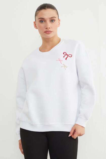 3 Thread Bow Embroidered Oversize Sweatshirt