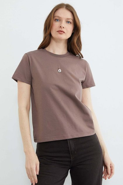 Metal-Accented Crew Neck T-Shirt
