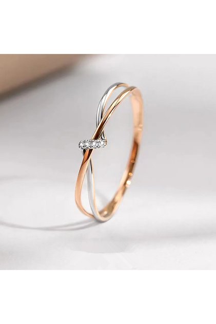 7 T0643 Huitan Two Tone Twist Finger Ring with Cubic Zirconia Exquisite Women Rings Temperament Swee