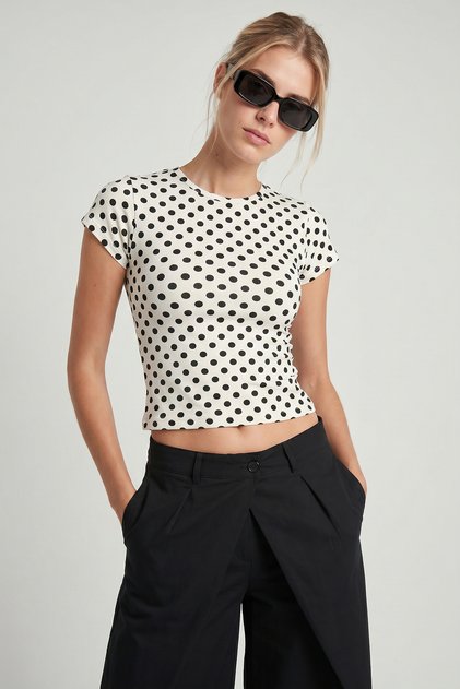 Polka Dot Patterned Polyamide T-Shirt Lzv0083 White