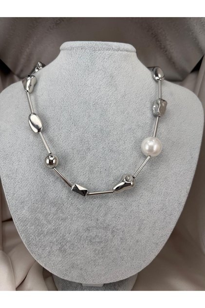 Women's Silver Color Pearl Detailed Geometric Metal Bead Necklace Modern Minimal Stylish Neck Chain