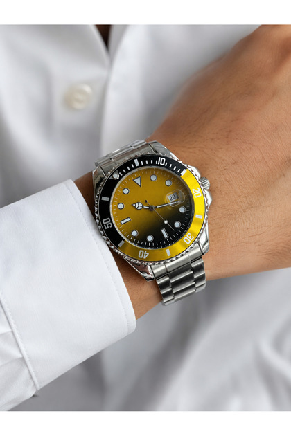 Casual Stylish Design Wrist Watch Male