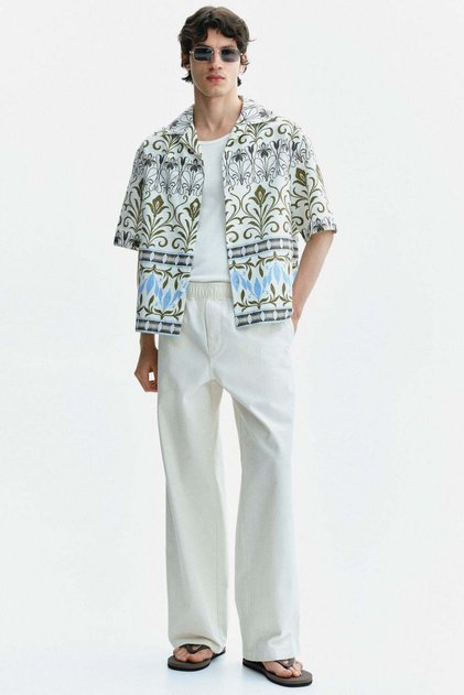 Relaxed Fit Patterned resort shirt