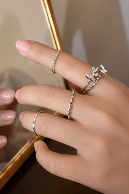 Kadın Kelebek Detaylı Çoklu Yüzük Seti Taşlı Minimal Model