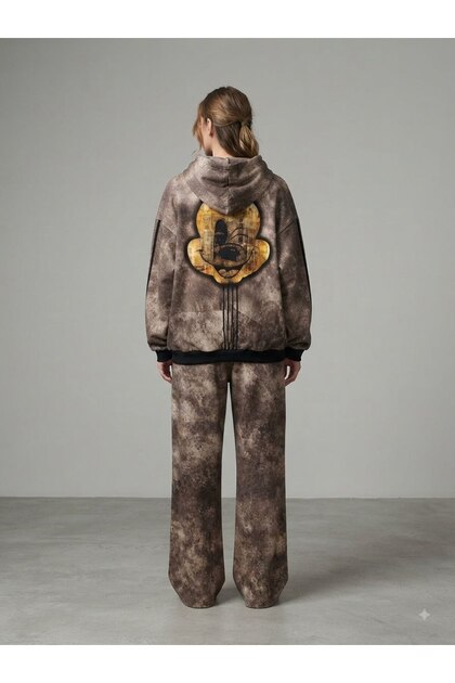 Trendy 3-Thread Brushed Fleece Tracksuit Set with Stone-Print Embroidery
