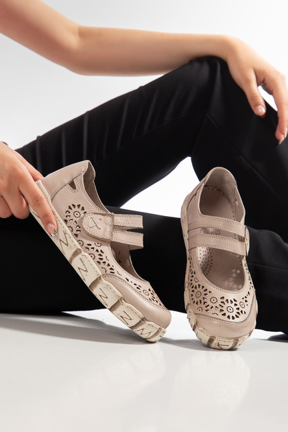 Genuine Leather Soft Sole Women's Beige Casual Shoes