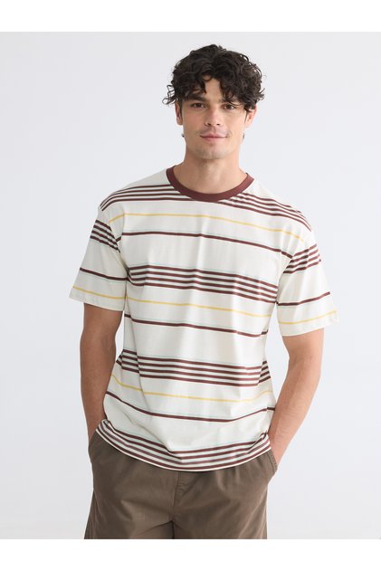 Tricou bărbătesc cu guler rotund și dungi