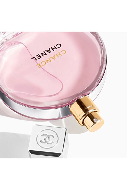 Chanel CHANCE EAU TENDRE Varlığında zarafet, yoğun bir feminenlik