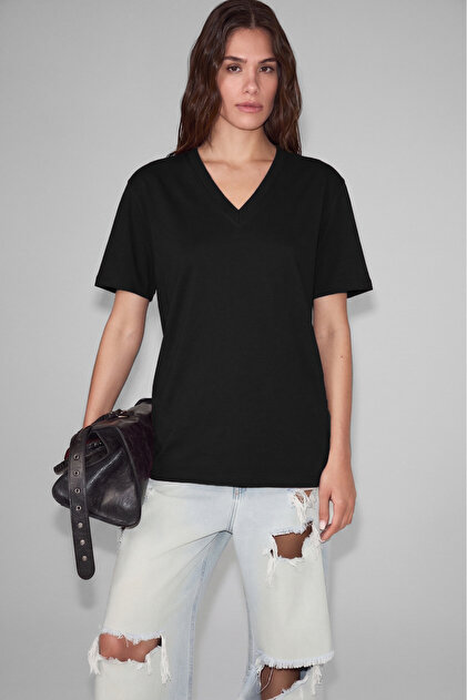 SHEANE Kadın %100 Organik Pamuk V Yakalı Comfort Fit Siyah T-Shirt