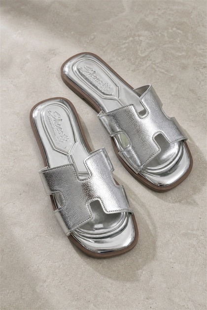 Women's Silver Metallic H-Strapped Flat Sole Comfortable Daily Summer Slippers