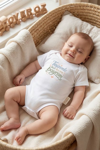 Auntie's Day Written Baby Bodysuit for Boys and Girls, White Short Sleeve Snap-On Bodysuit, Baby Gift 5683-24