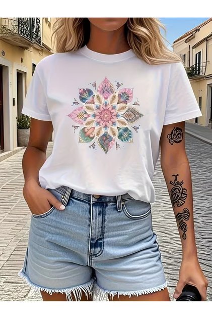 Tricou de damă cu croială confortabilă, cu imprimeu mixt