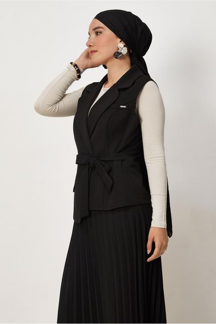 Set with Skirt and Binding Details 46678