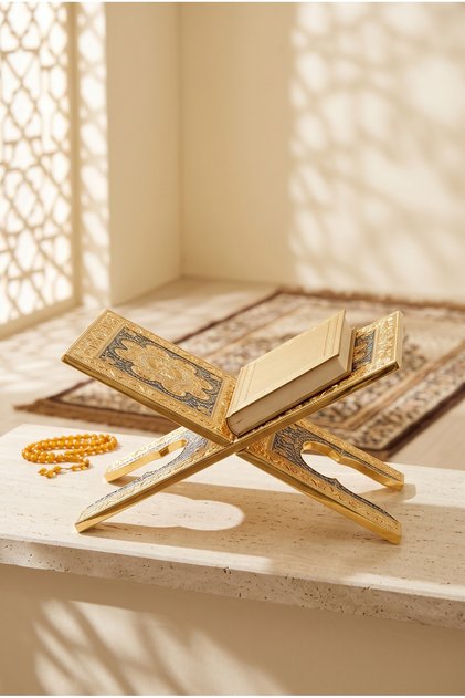 Gold-Looking Embroidered Decorative Quran Holder