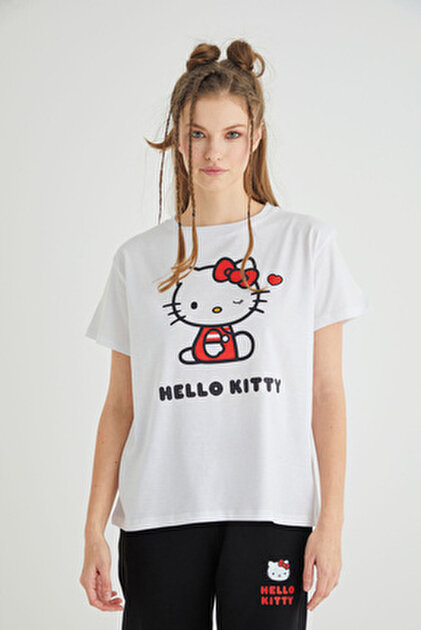 Hello Kitty Lisanslı Baskılı Basic Beyaz T-shirt Kalıp Pamuk