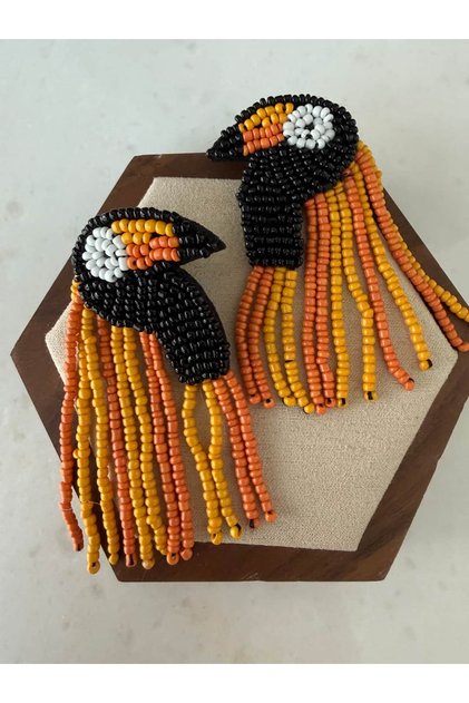 Zr Model Bead Embellished Parrot Earrings