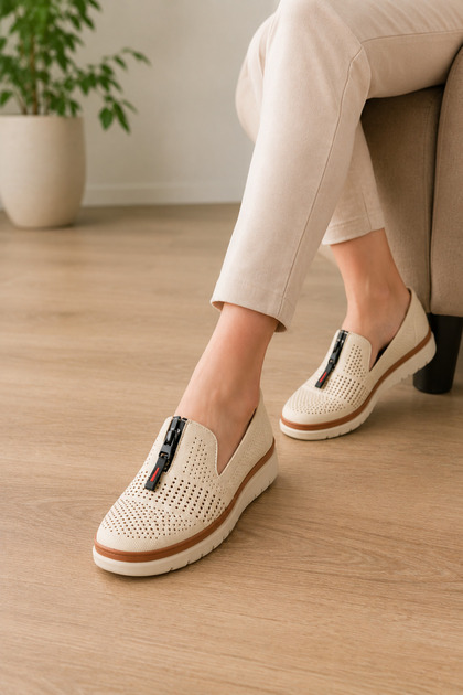 Women's Breathable Lightweight Loafer Beige