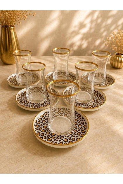Leopard Model 12-Piece Porcelain Tea Set.