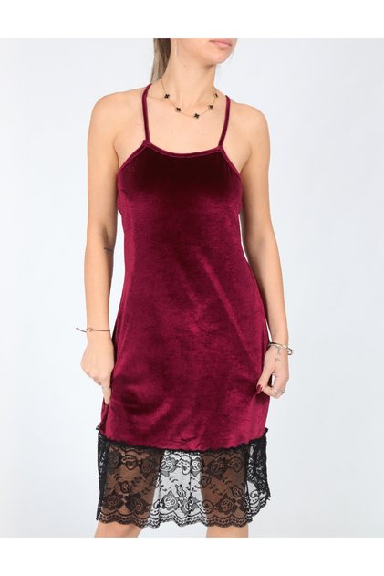 Rochie scurta de noapte, Visiniu