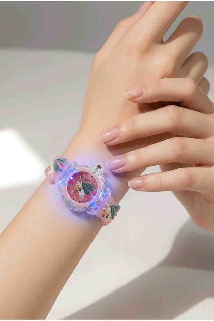 Işıklı Unicorn Figürlü Çocuk Kol Saati - Silikon Kordonlu Analog Çocuk Saat - Renk: 001-Renkli