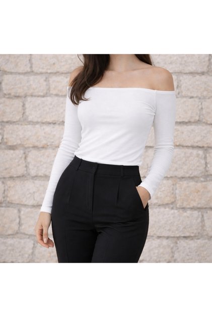 Long-Sleeved Madonna Boat Neck Off-The-Shoulder Knitwear Blouse