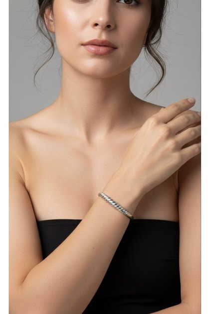 Lunessa Silver Color Twisted Pattern Steel Handcuff Bracelet – Minimalist and Timeless Women's Bracelet