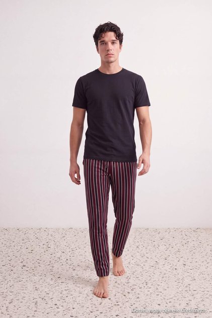 Siyah Regular Fit Çizgili Örme Pijama Takımı TMNAW27PT00011