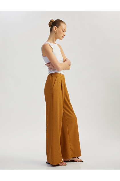 Pleat Detailed High Waist Pocket Wide Leg Fabric Trousers