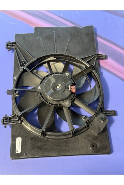 Ventilator radiator Ford Fiesta BMax cod 8V518C607AF