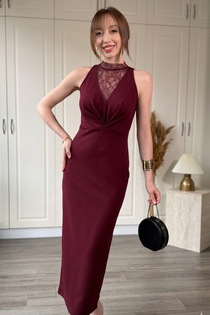 Elegant Midi Burgundy Dress with Lace Detail and Slit on the Back