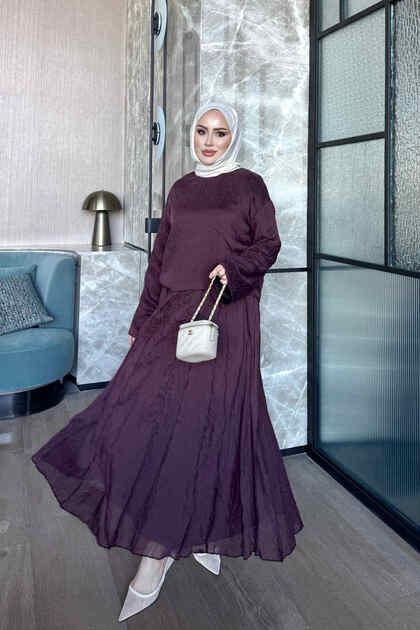 Plum Stitching Detailed Blouse and Skirt Set