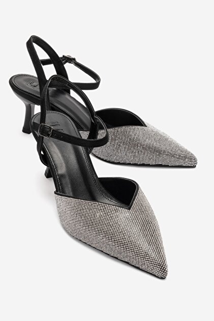 black and silver dress shoes Floral Effle Women's Wide Width Evening for Wedding, Prom & Dinner 7 Create something magical in every step wearing the Swainson Plain Toe slip Sharp Sophistication BLACK/SILVER Franky