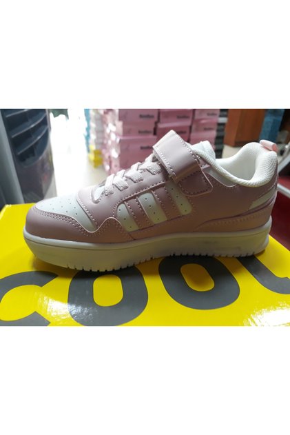 Foor Children's Sports Shoes