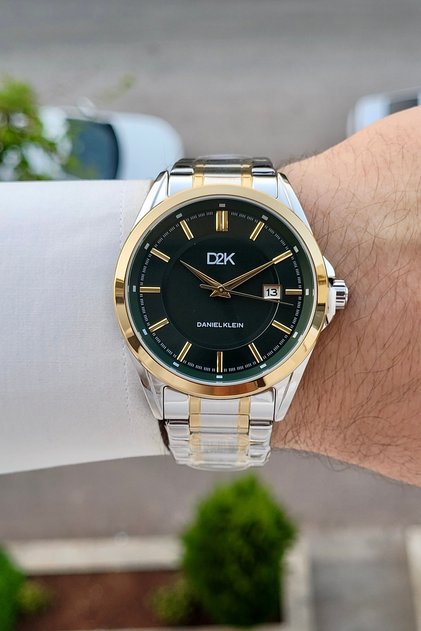 Green Dial, Gold Metallic Strap, 2 Year Warranty, 42 mm Men's Wristwatch